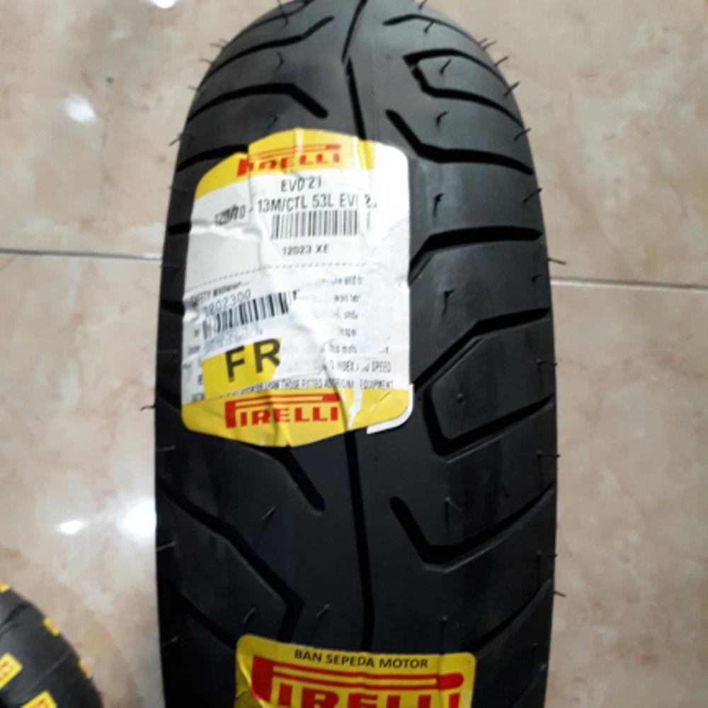 Sr- Pirelli Evo 22 ukuran 140 . 60 - 13 untuk Nmax . Ban belakang Nmax . Ban Yamaha Nmax . Ban Nmax