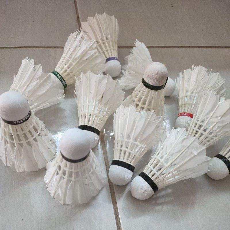Kok badminton bekas