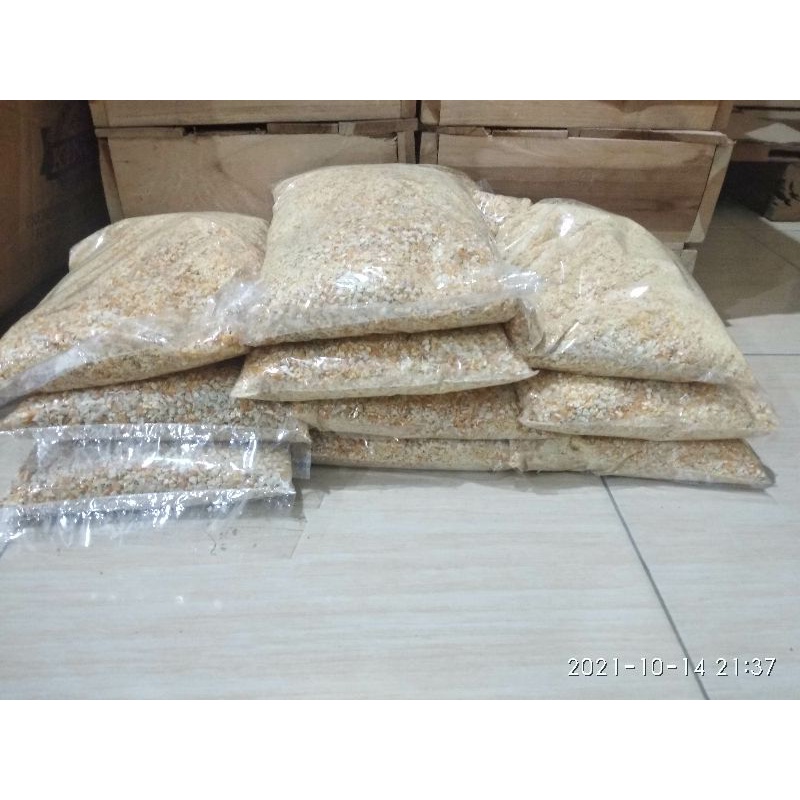 Jagung giling 1 kg(pakan ayam)