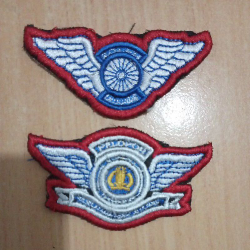 ATRIBUT BORDIR POLRI SATLANTAS, BRIMOB