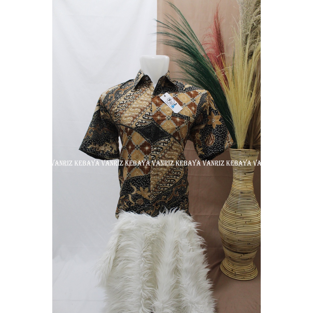 KEMEJA BATIK LENGAN PENDEK-KEMEJA BATIK PENDEK PRIA-BATIK PENDEK PRIA TERBARU