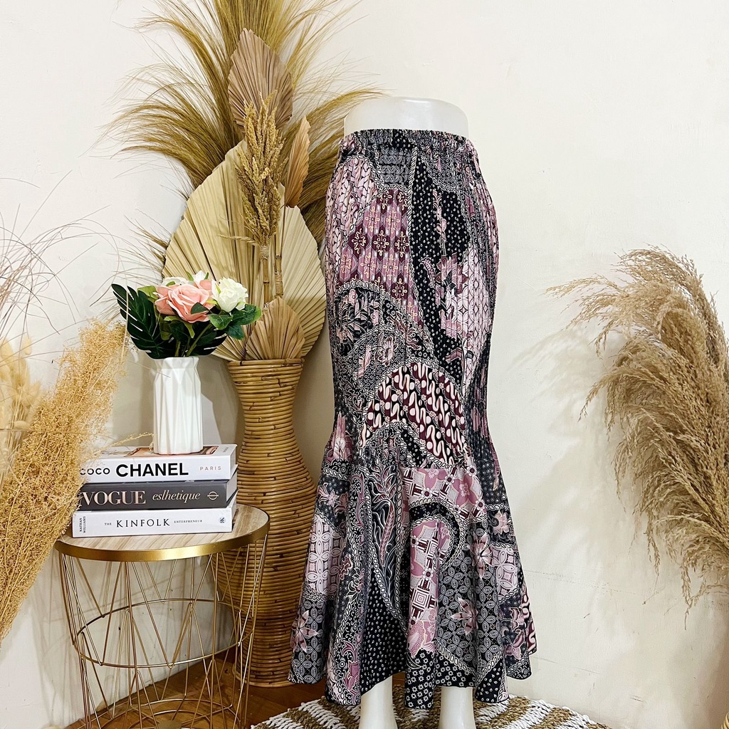 ROK BATIK DUYUNG PLISKET-Aurel Black Pink
