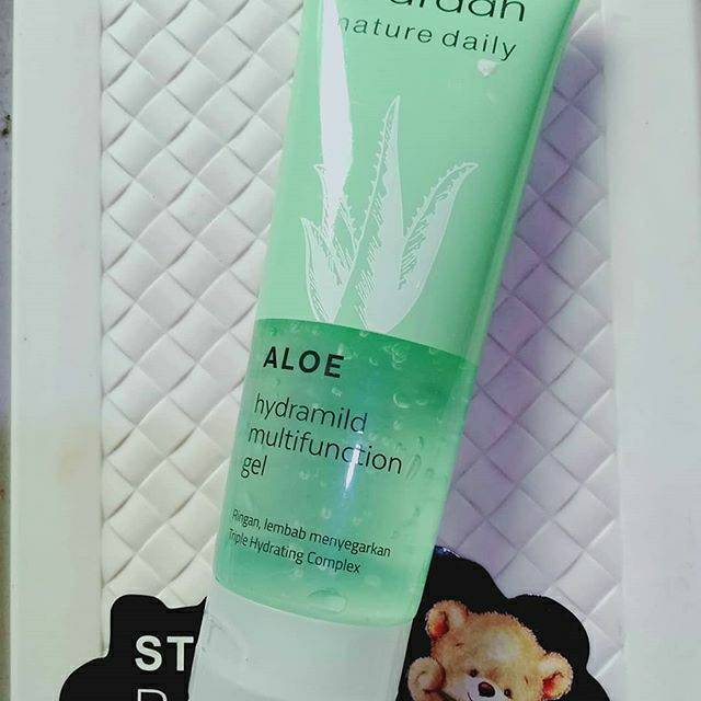wardah nature daily aloevera