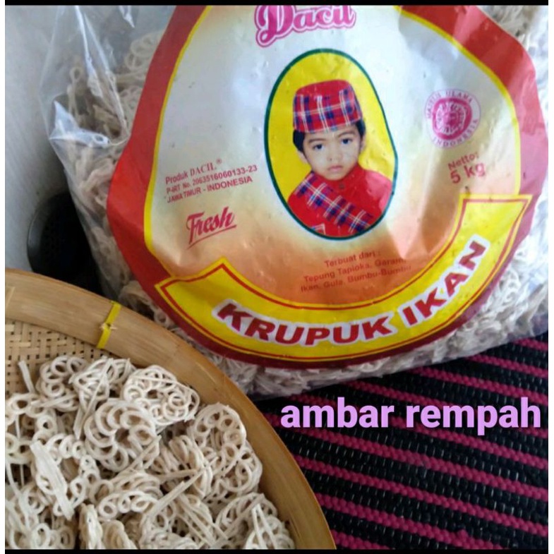 

Kerupuk ikan mentah/kerupuk mawar kecil 250gram.