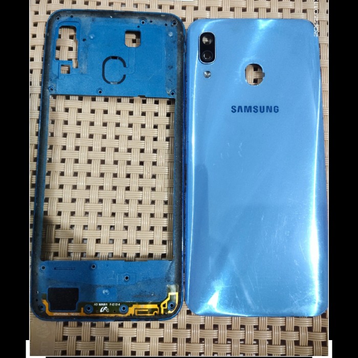 Backdoor Samsung A30 original copotan