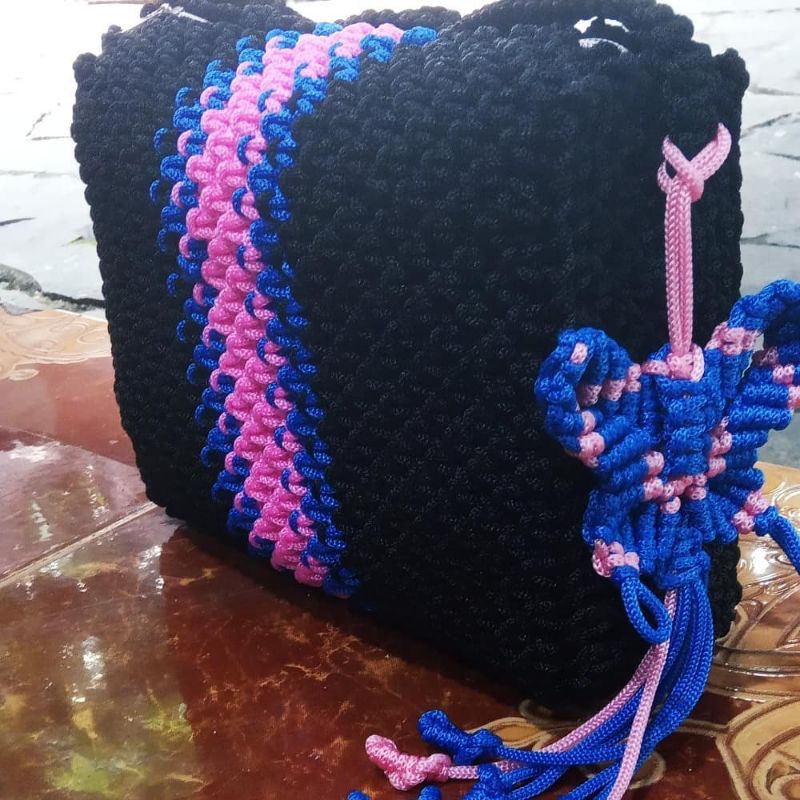 Tas rajut tali kur kotak