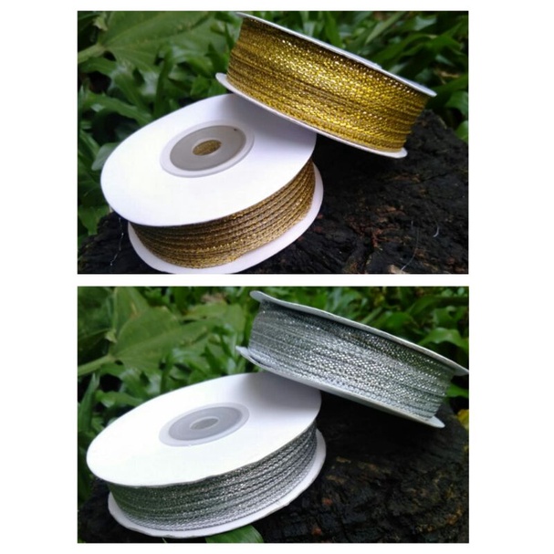 

Roll an Pita Gliter Gold 1/8 in Gliter Silver 1/8in 1/8inch 20yard
