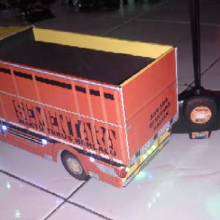  MINIATUR  TRUK  ANTI  GOSIP  GIGA VARIASI RC FULL LAMPU 