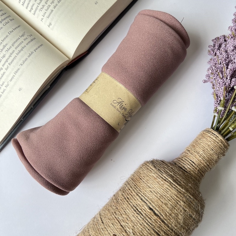 KHIMAR SYARI SEGI EMPAT INSTAN JUMBO BOLAK BALIK-Pastel latte