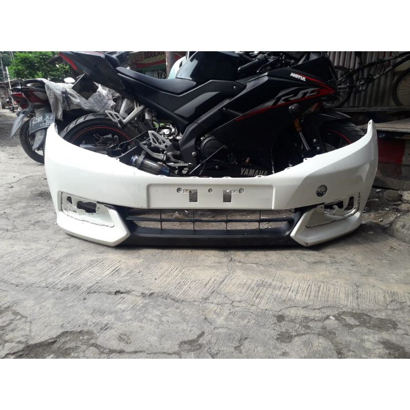 bemper depan mobilio tipe E