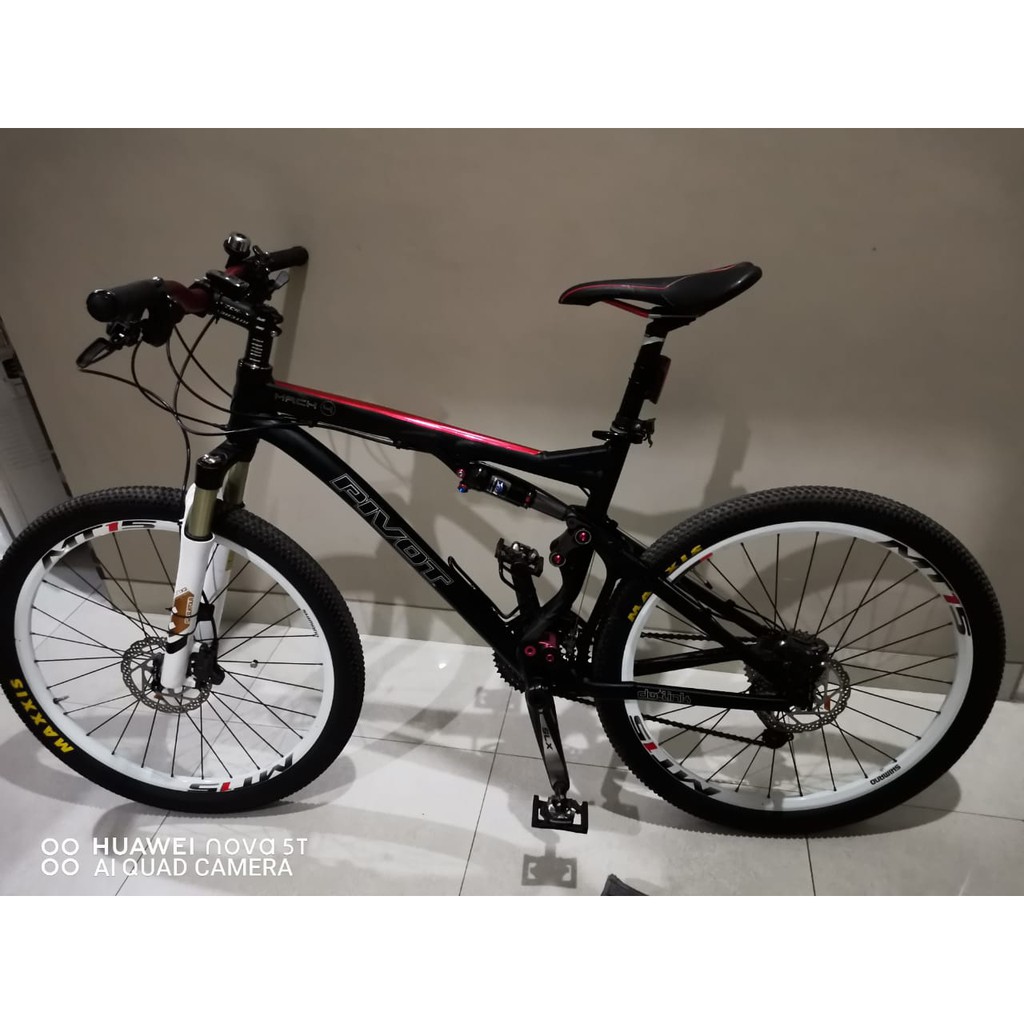 Sepeda Gunung MTB Pivot March 4