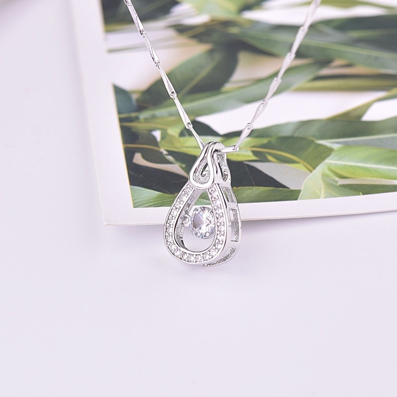 [Ready Stock]Fashion Inlaid Diamond Smart Pendant Silver Necklace