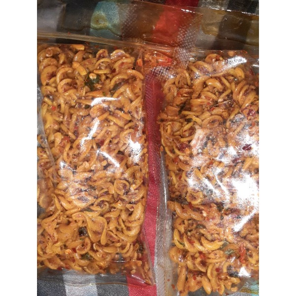 

Makaroni kriuk pedas