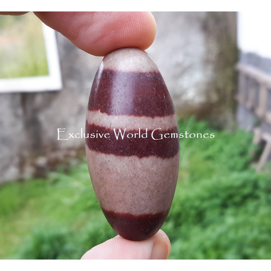 1.77.62 - Natural Narmada Shiva Lingam XXL - India