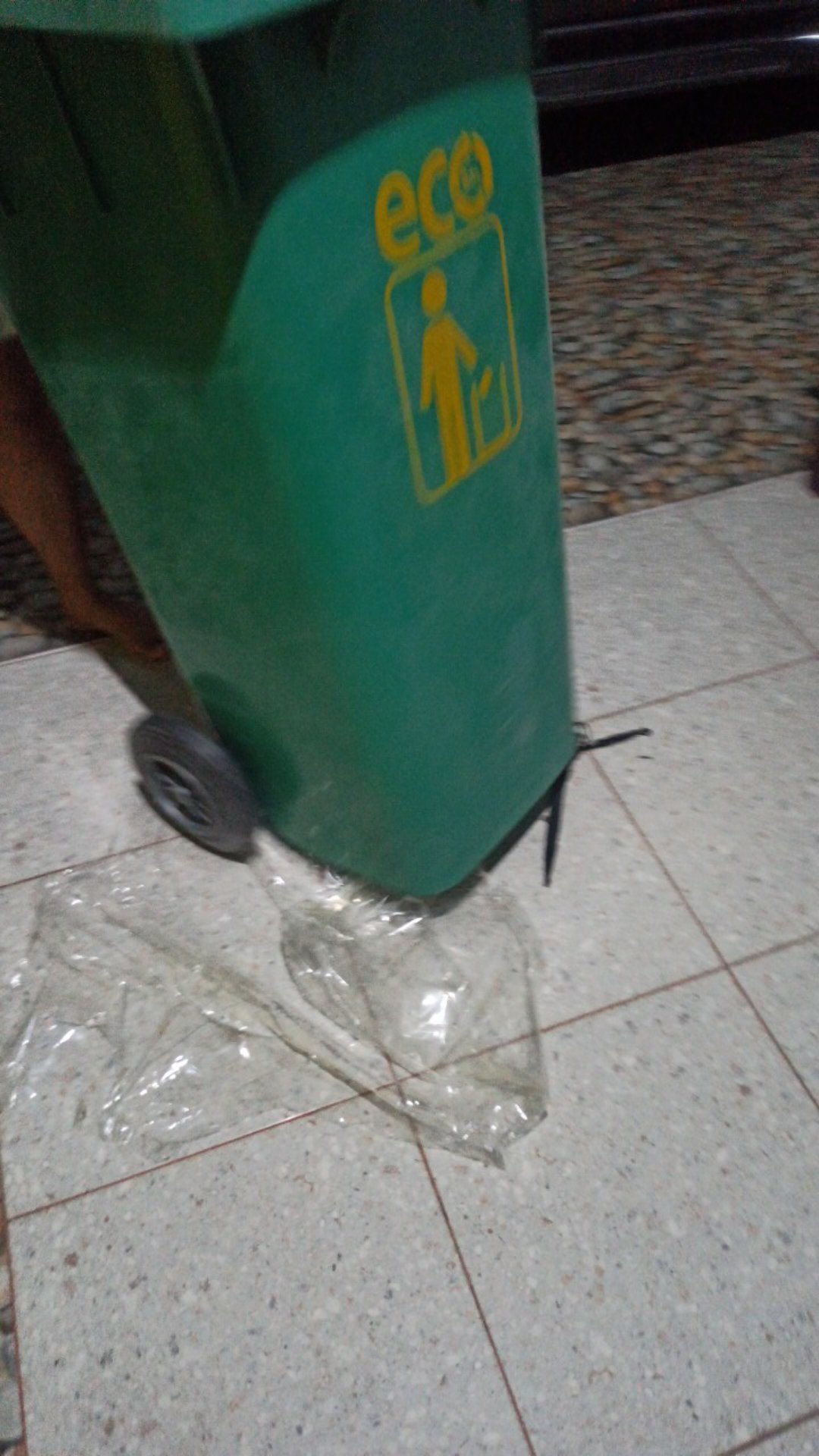 Tempat Sampah 120 Liter Eco Dustbin Green Leaf - Hijau Kuning