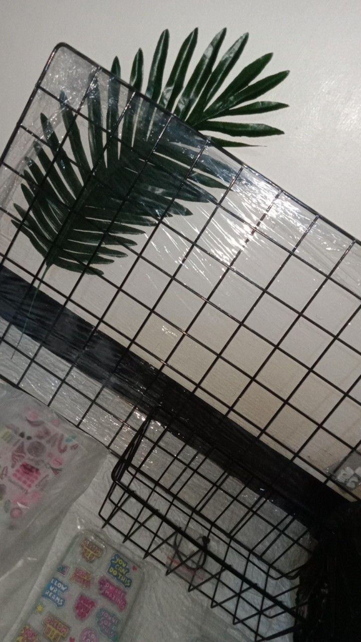 Kesi Putih / Kesi Hitam Keranjang Besi Gantung Serbaguna Rak Bumbu Dapur Wall Grid