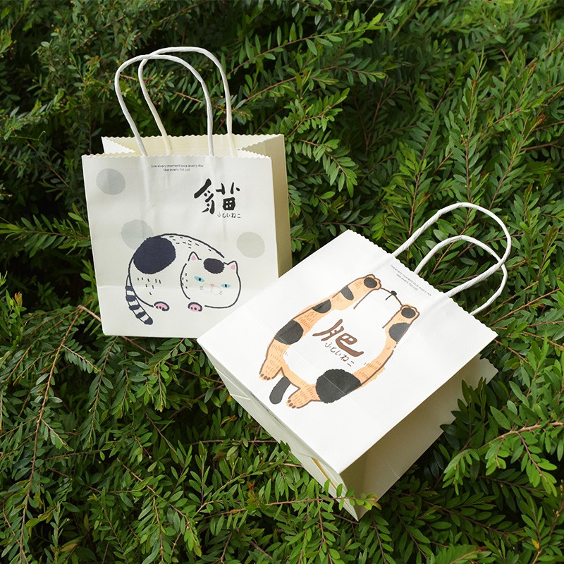 

Chubby Cat Fancy Paper Bag (Kantong Kertas Serba Guna)