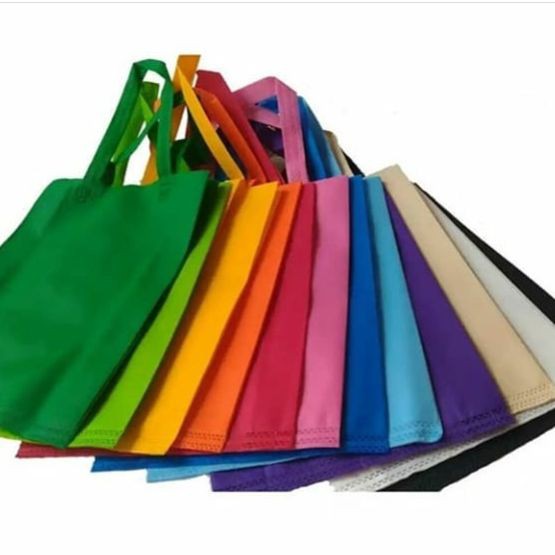 

TAS SPOONBOND UKURAN 30 X 40[ISI 1 LUSIN]
