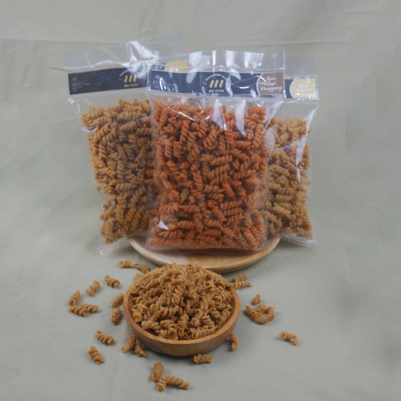 

Makaroni Ulir Bu Etih - Kemasan Plastik