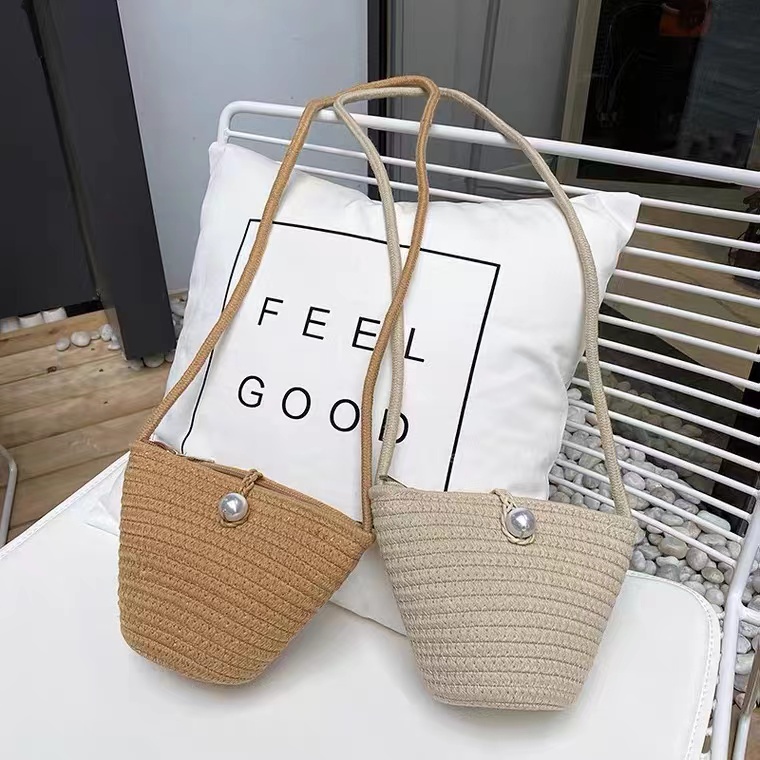 Tas Selempang Wanita/ Raffia Straw Bag