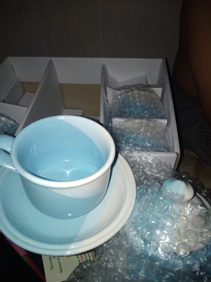 Teko Set Nikura Two Tone / 1 Teko & Tutup + 5 Cangkir + 5 Saucer