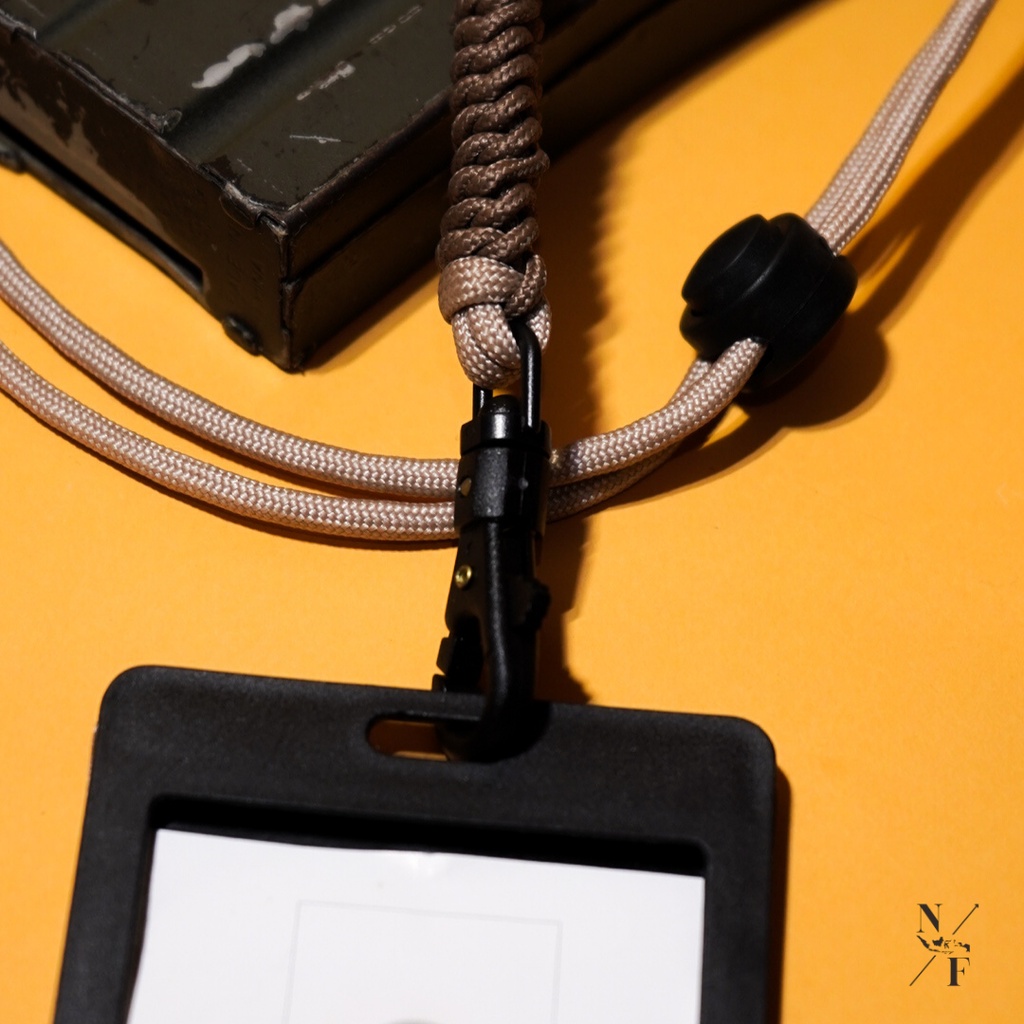 

Gantungan ID Card Name Tag Lanyard Kantor Paracord Handmade DIY Free ID Card Holder