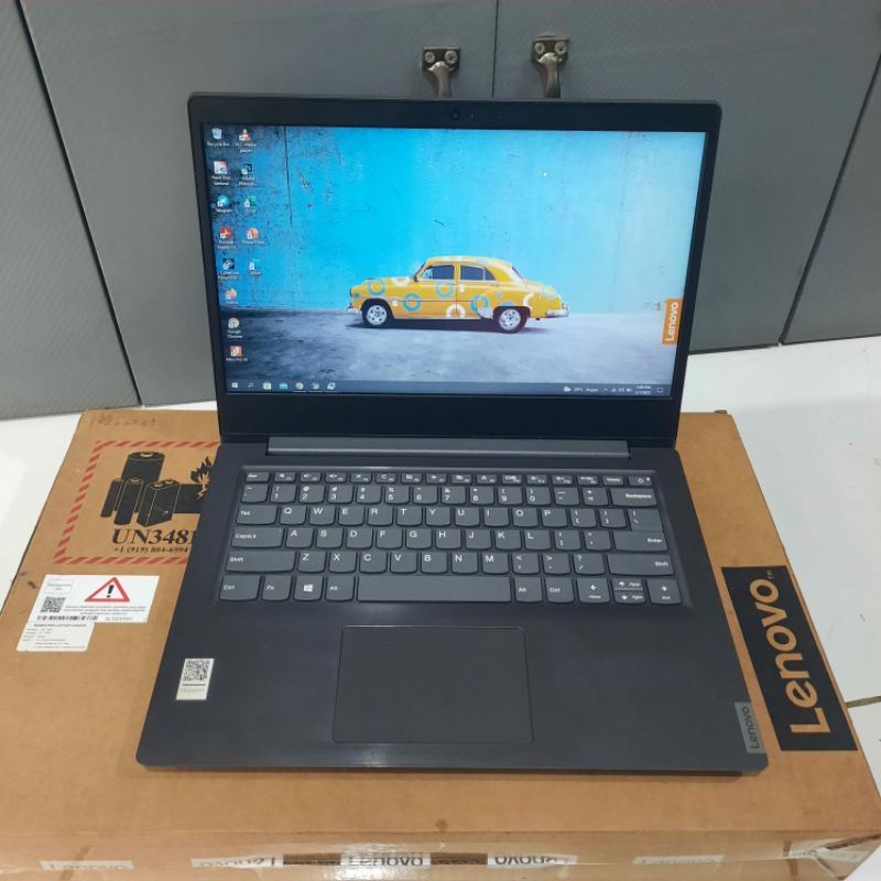 Laptop Lenovo V14-ADA Amd 3020e Ram 8GB SSD 256GB Vga Amd Radeon(TM) 2GB Fullset dus Ori windows 10 Mulus