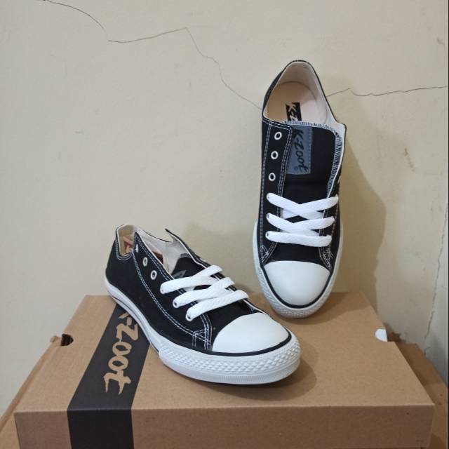 Sepatu Sekolah K-ZOOT pendek tipe alonso, size 36-43 black/white