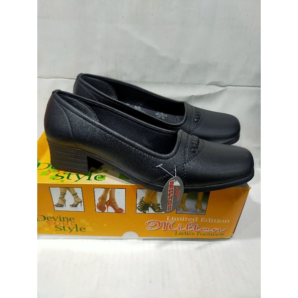 Sepatu pantofel  kerja wanita hak 3 cm Milton hitam original