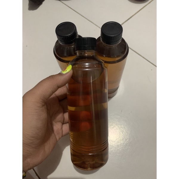 

Minuman tradisional sari kelapa asli