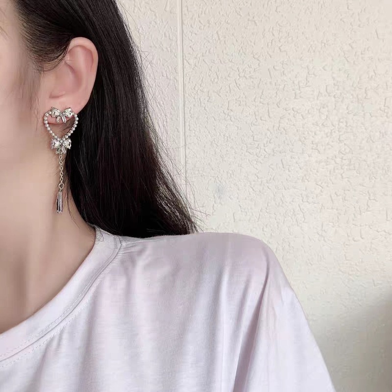 1 Pasang Anting Panjang Menjuntai Liontin Hati Kristal Mutiara Berlian Imitasi Gaya Vintage Korea Untuk Wanita