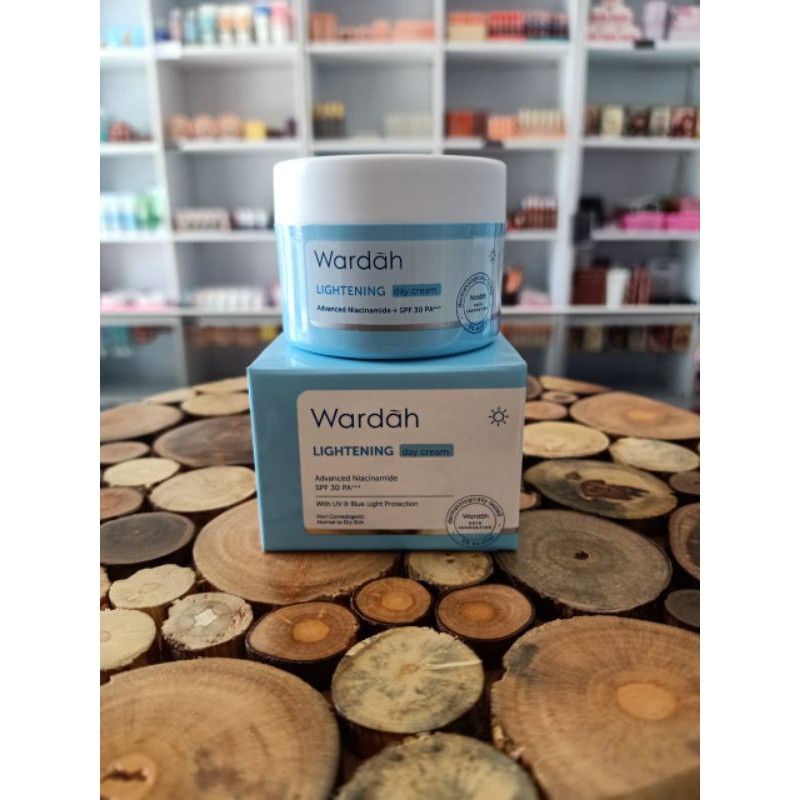 WARDAH LIGHTENING DAY CREAM