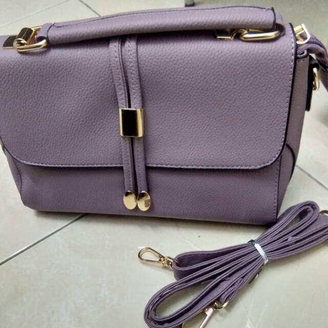 Tas slempang wanita remaja
