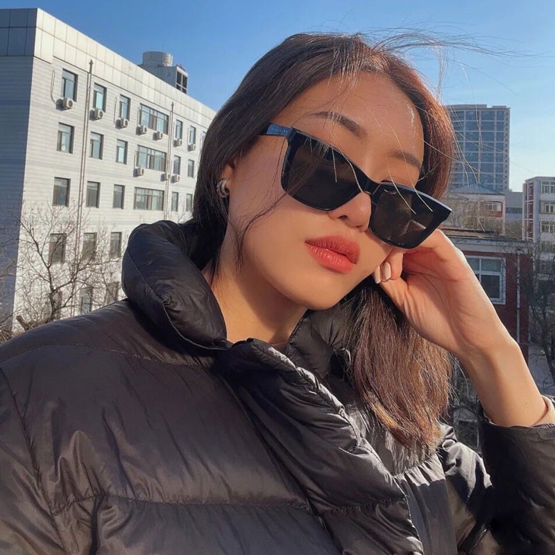 (YUZHU) COD Gaya Eropa dan Amerika Retro Cat Eye Sunglasses Perempuan INS Fashion Kepribadian Street Shooting Sunglasses