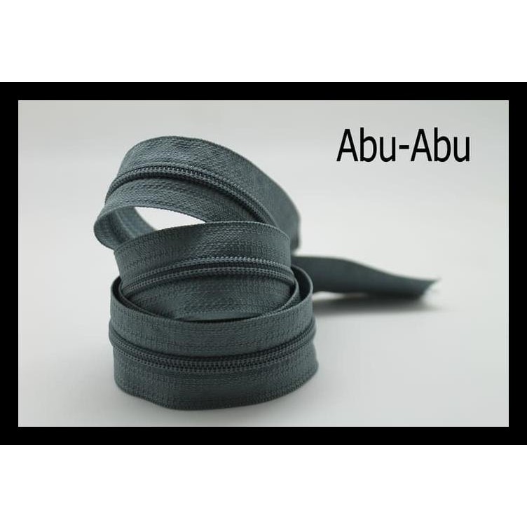 

Zipper / Retsleting No. 5 Gerigi Plastik Terbatas