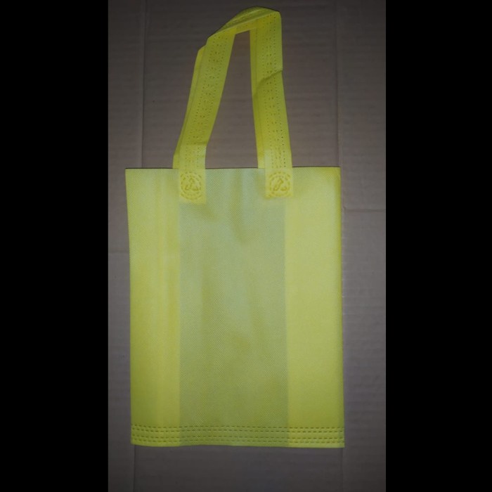 

NEW Tas/Kantong/Goodie Bag Spunbond Kain Gasset Handle ASLI 75 gsm 20x25x8 - Kuning