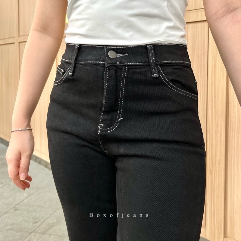 Boxofjeans - MERLYN HW Stretchy Loose Jeans - HITAM LIST PUTIH