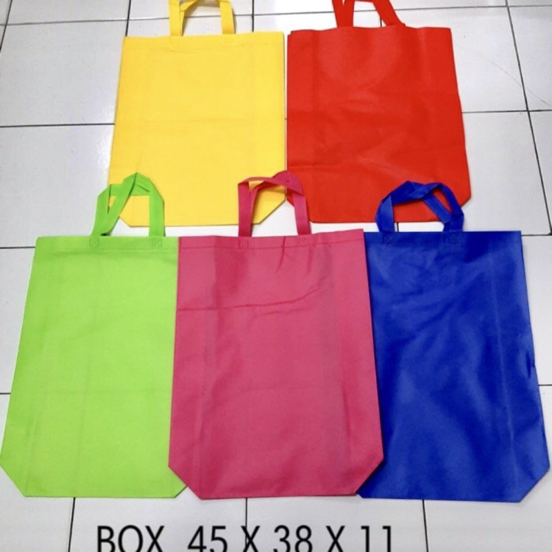 

TAS KAIN/TAS SPUNBOND BOX POLOS HANDLE 45x38x11(SIZE L)@12 pcs/GOODIE BAG BOX POLOS HANDLE