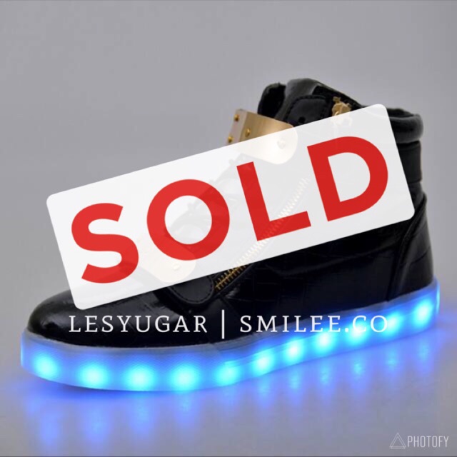 LED Shoes / Sepatu Lampu Dewasa Skateboard Hypebeast Keren Bagus Murah IMPORT
