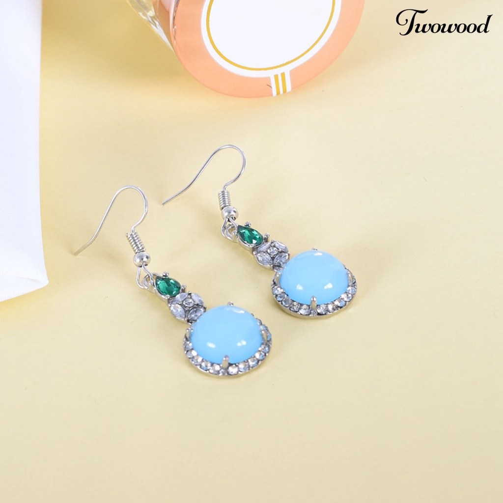 1 Pasang Anting Hook Panjang Bentuk Bulat Bahan Resin Aksen Berlian Imitasi Warna Biru Muda Untuk Hadiah