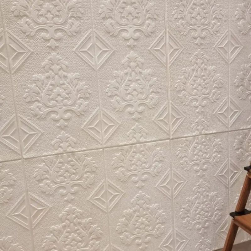 wallpaper foam premium 3D batik mewah putih permukaan timbul