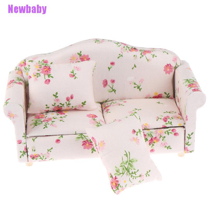 (Newbaby) 3pcs / Set Miniatur Sofa + Bantal Bahan Kayu Skala 1: 12 Untuk Dekorasi Rumah Boneka