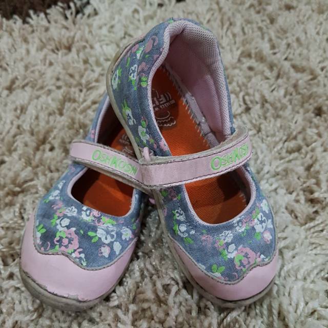 Preloved Sepatu Anak Oshkosh