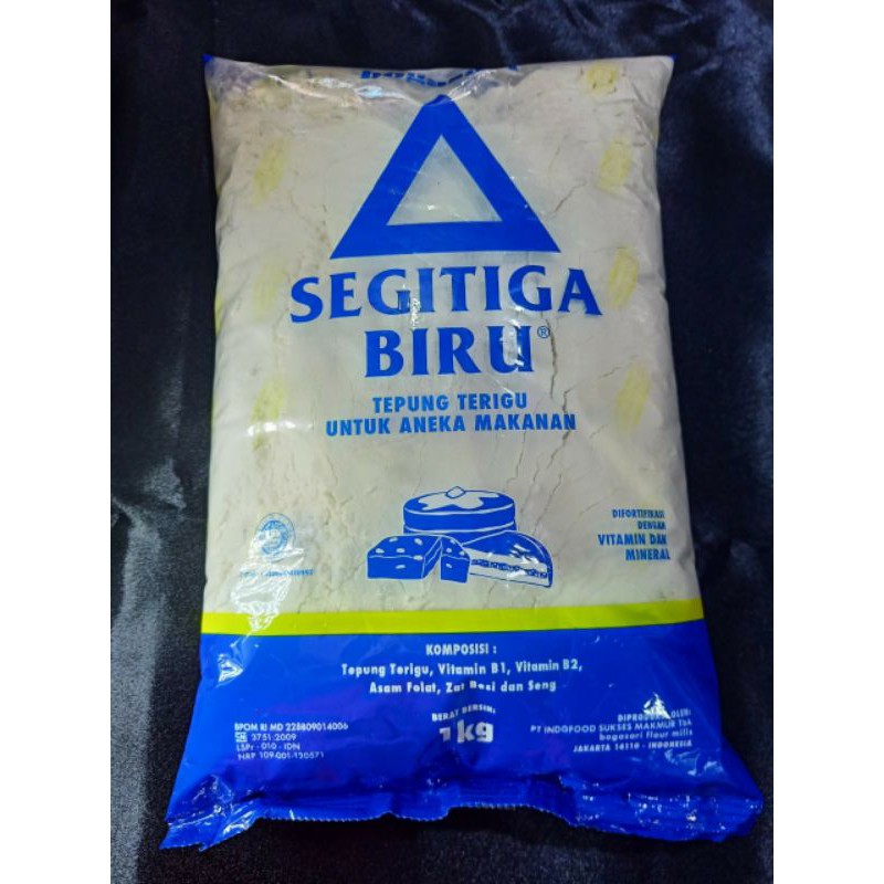 

Terigu Segitiga Biru / Terigu Segitiga / Terigu Kemasan Murah / Terigu Segitiga 1kg