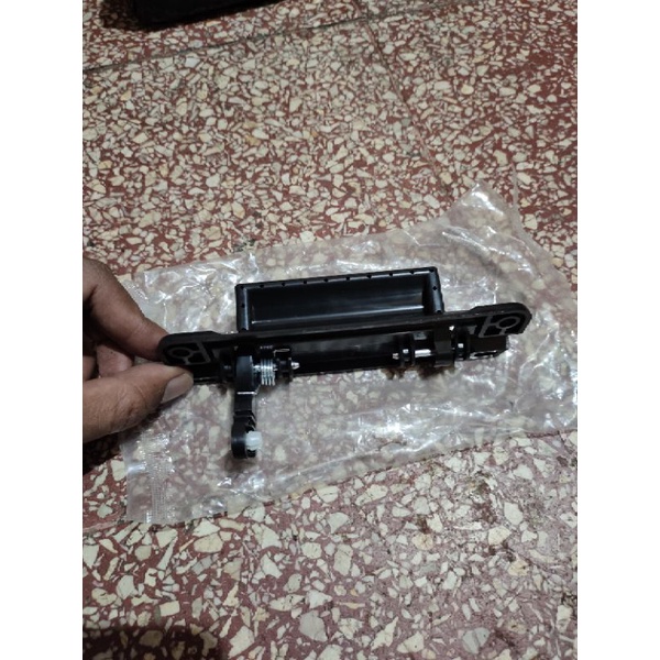 handle pintu bagasi Suzuki apv
