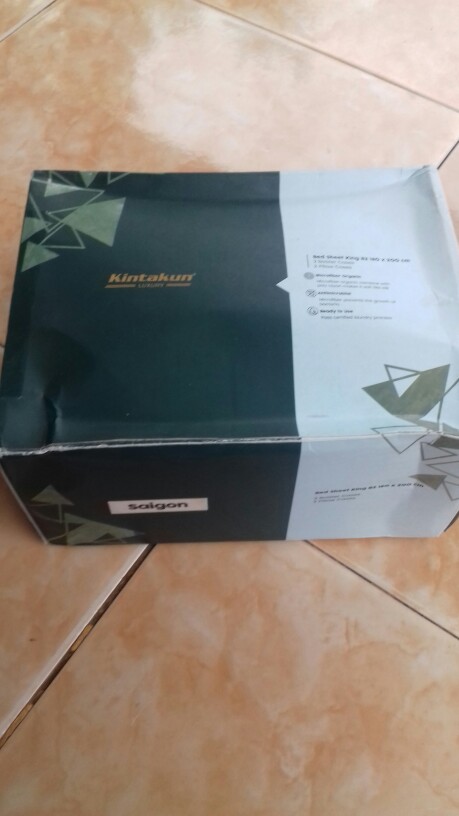 Kintakun New Luxury Saigon / Porto / Lousiana