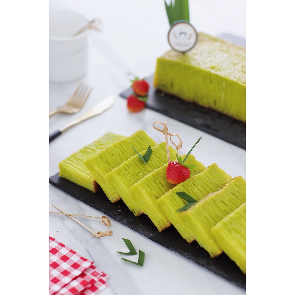 

Bika Ambon Pandan