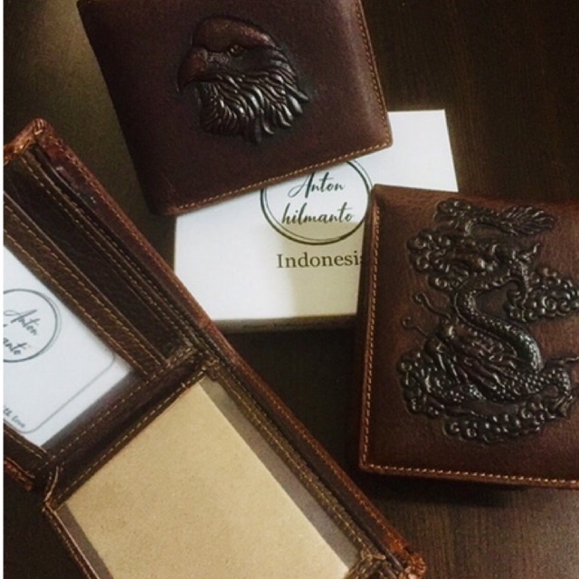 DOMPET KULIT ASLI cetak HEWAN EXSOTIS dari anton hilmanto model lipat dua sederhana #dompet #dompetpria #dompetcowok #dompetbagus #dompetkeren