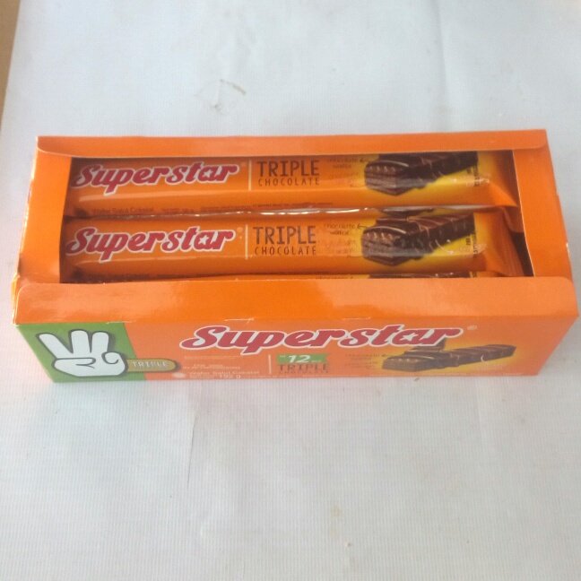 

Superstar Wafer Triple Chocolate Coklat Box Isi 12 Pcs