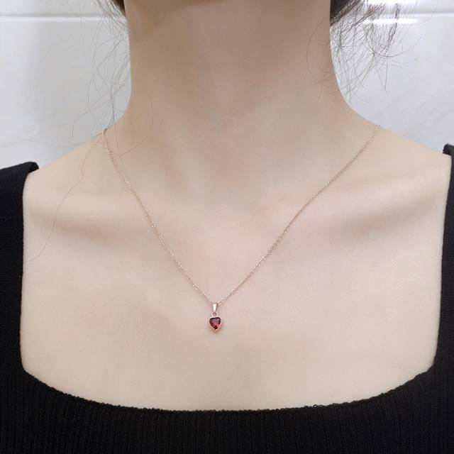 Kalung Titanium Batu Giok Imitasi Korea Gold Rosegold Silver Bola Love Batu Merah - BN302